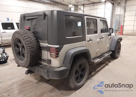 2010 Jeep Wrangler Unlimited Sport z USA, uszkodzony, nr VIN 1J4BA3H16AL207992